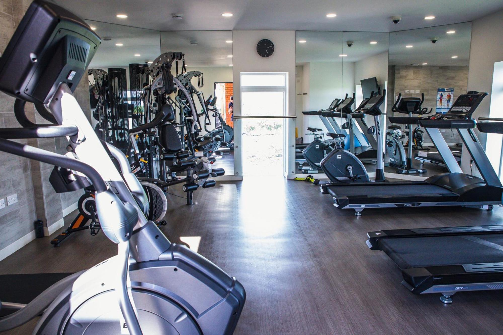 Luxury 1 Bedroom Serviced Apartment With Roof Terrace & Gym 斯蒂夫尼奇 外观 照片