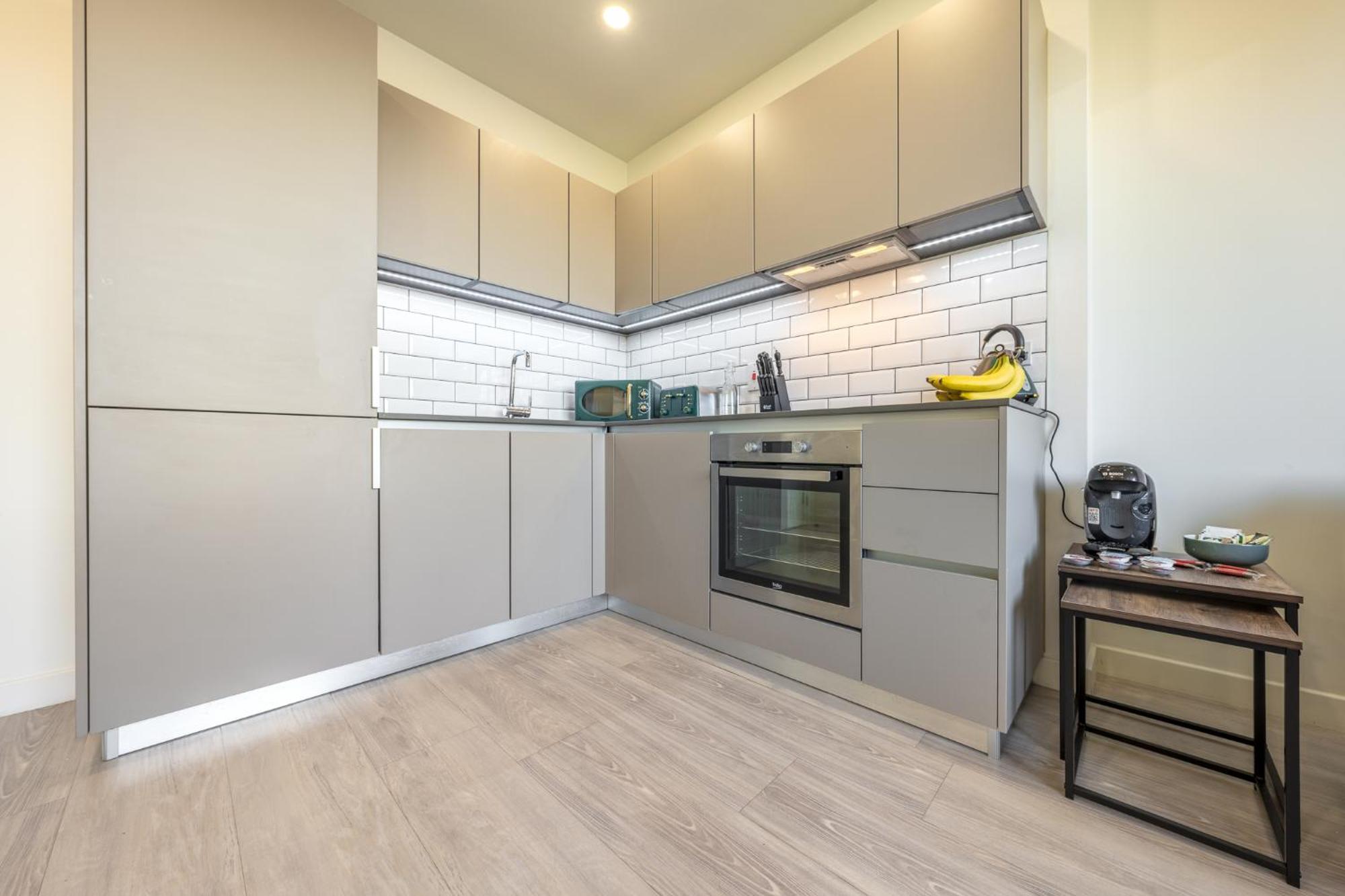 Luxury 1 Bedroom Serviced Apartment With Roof Terrace & Gym 斯蒂夫尼奇 外观 照片