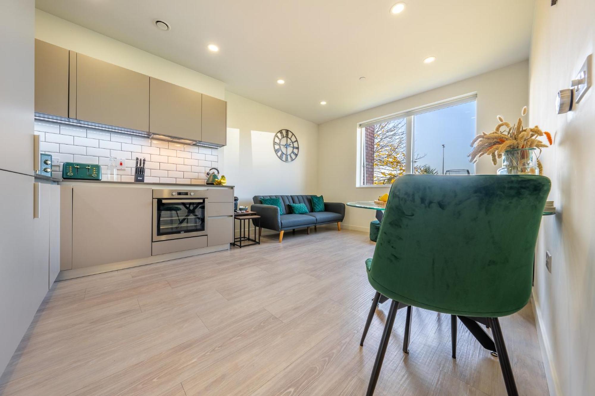 Luxury 1 Bedroom Serviced Apartment With Roof Terrace & Gym 斯蒂夫尼奇 外观 照片