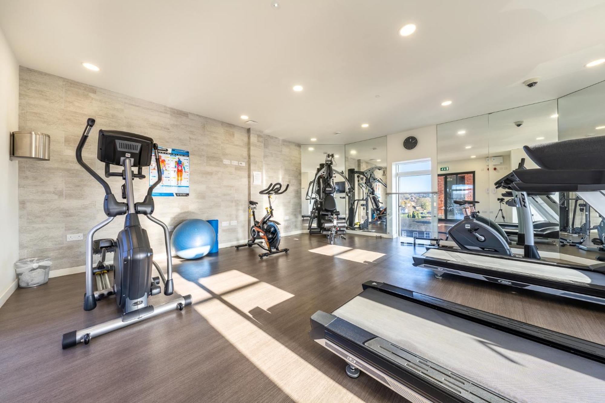 Luxury 1 Bedroom Serviced Apartment With Roof Terrace & Gym 斯蒂夫尼奇 外观 照片